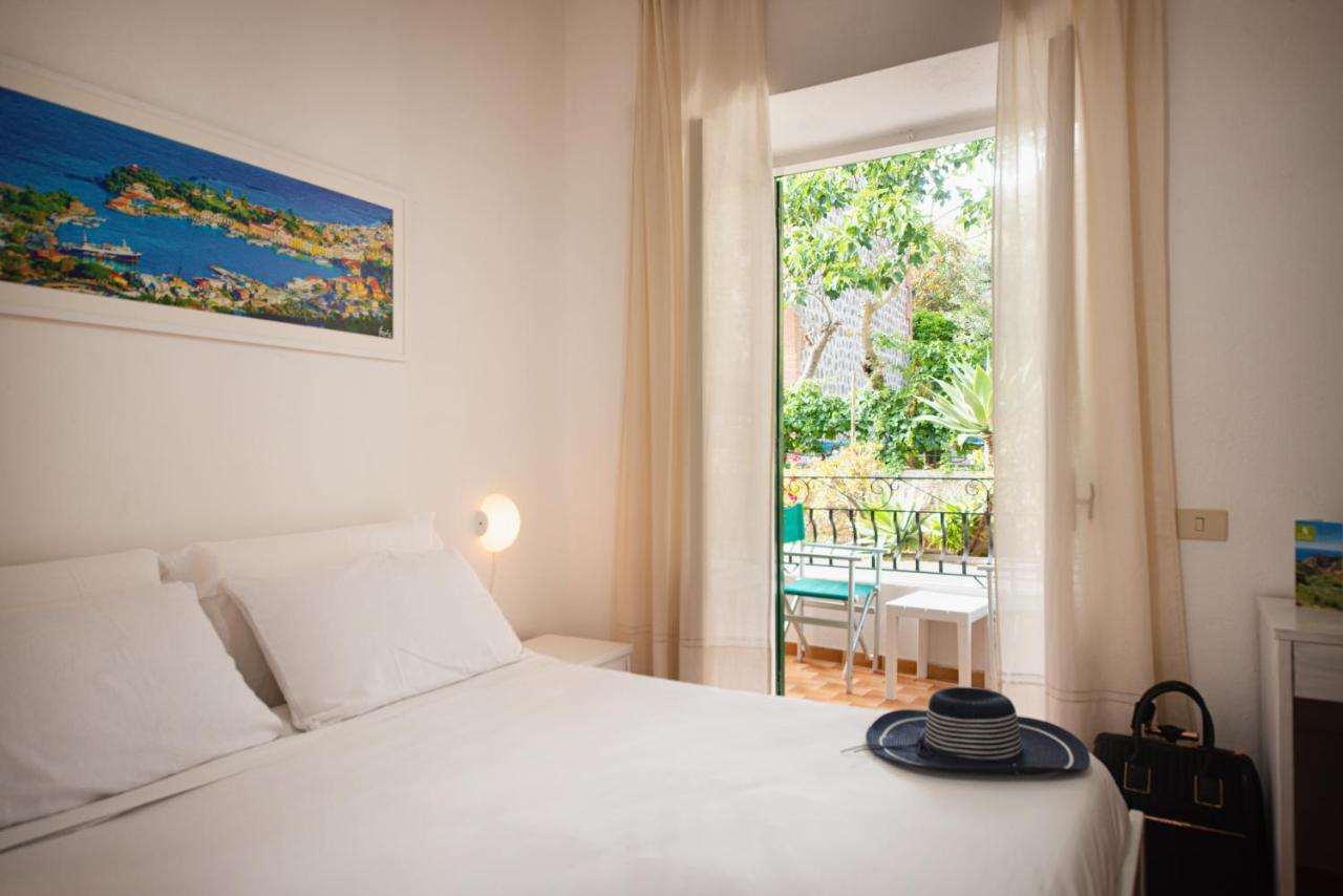 Villa Bina Sea Hotel Sant'Angelo  Exterior photo