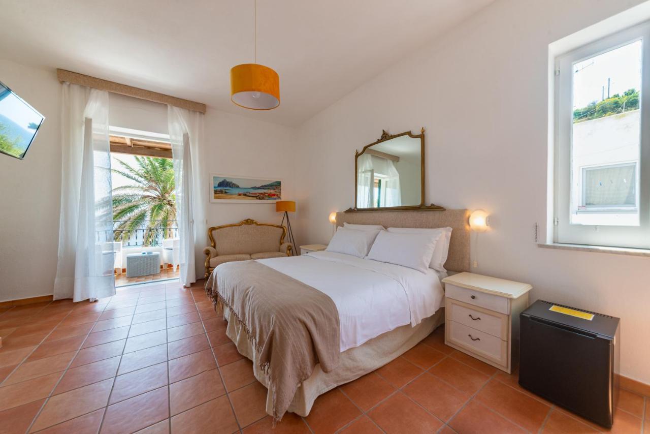 Villa Bina Sea Hotel Sant'Angelo  Exterior photo