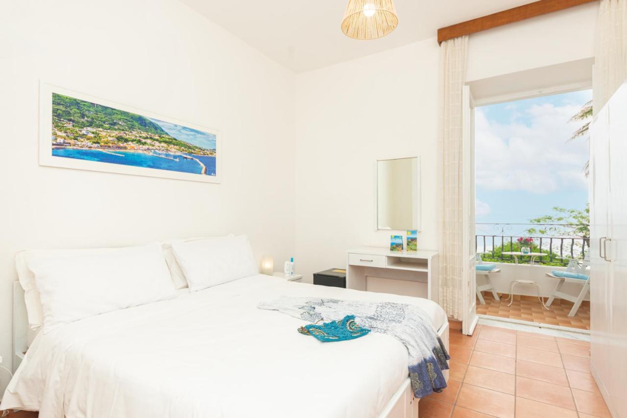 Villa Bina Sea Hotel Sant'Angelo  Exterior photo